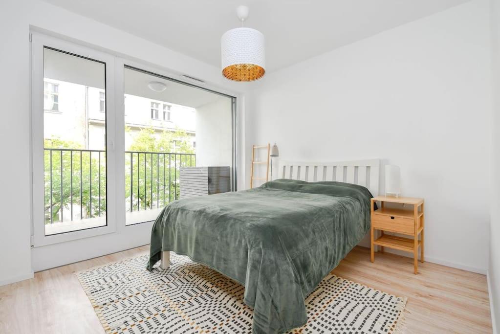 New Modern Apartment In City Center Bratislava Exterior photo
